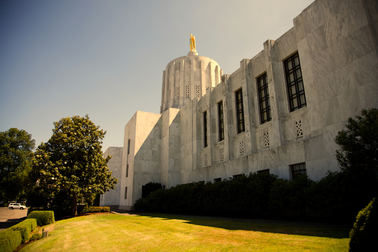 Oregon state capital building photo